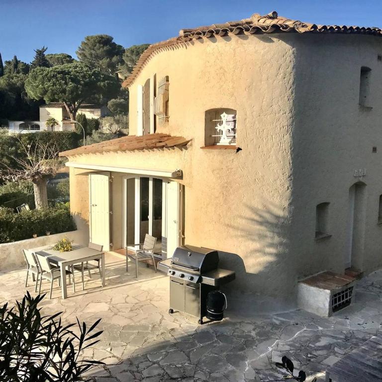Petite villa 4 pers, plage à 1 km, tout confort, animaux acceptés - FR-1-768-64 - Villa - 1