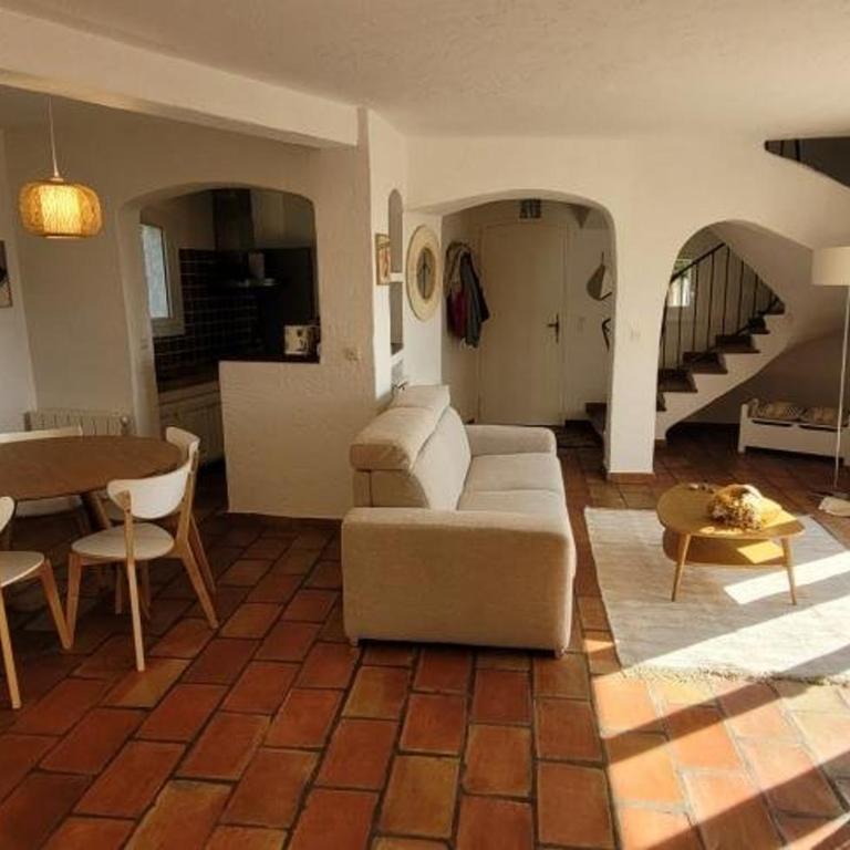 Petite villa 4 pers, plage à 1 km, tout confort, animaux acceptés - FR-1-768-64 - Villa - 4