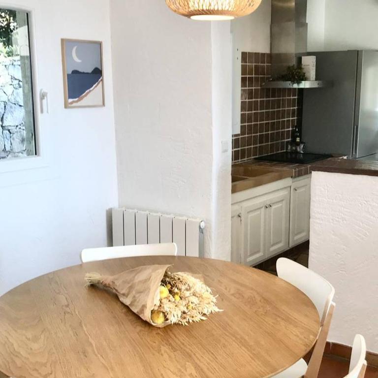 Petite villa 4 pers, plage à 1 km, tout confort, animaux acceptés - FR-1-768-64 - Villa - 6