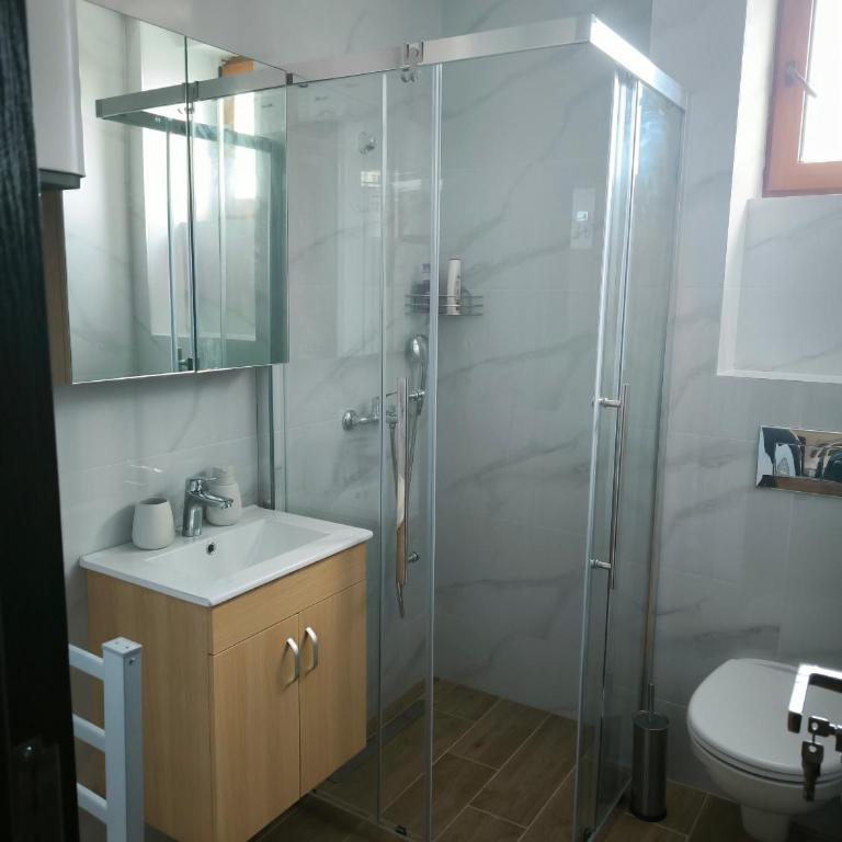 Rosa lux - One-Bedroom Apartment - 11