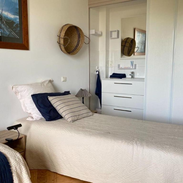 Grand appartement 3 chambres vue mer Pontaillac - Three-Bedroom Apartment - 21