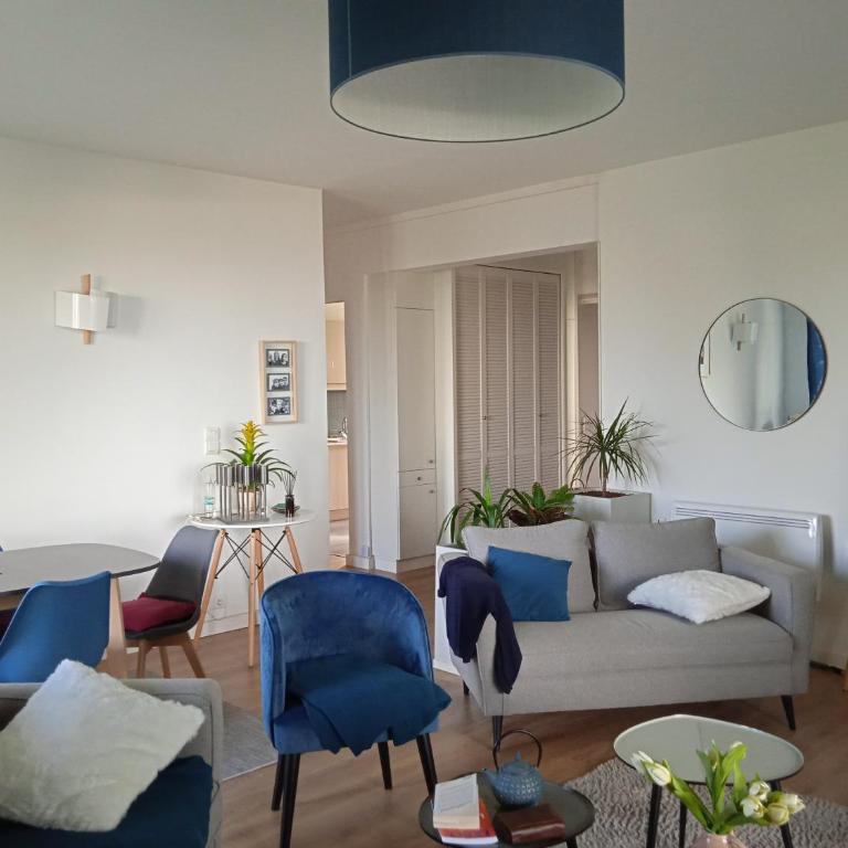 Grand appartement 3 chambres vue mer Pontaillac - Three-Bedroom Apartment - 9
