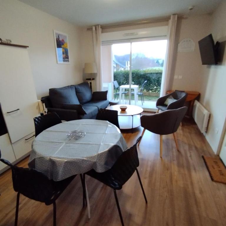 Appartement 3 étoiles, 2 chambres , cuisine aménagée, terrasse, face à la chaîne des Pyrénées - Appartamento con 2 Camere da Letto - 2