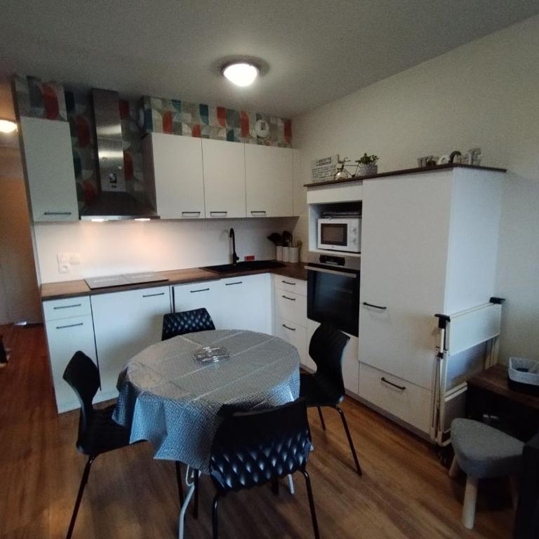 Appartement 3 étoiles, 2 chambres , cuisine aménagée, terrasse, face à la chaîne des Pyrénées - Appartamento con 2 Camere da Letto - 13
