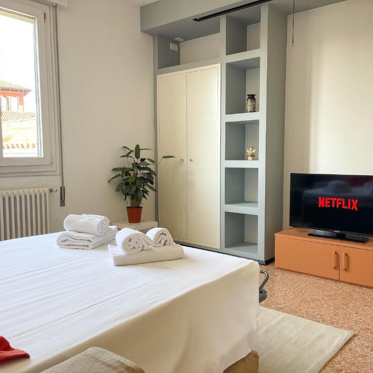 Spazioso Apt vicino Stazione - Posto Auto - Appartamento con 2 Camere da Letto - 7