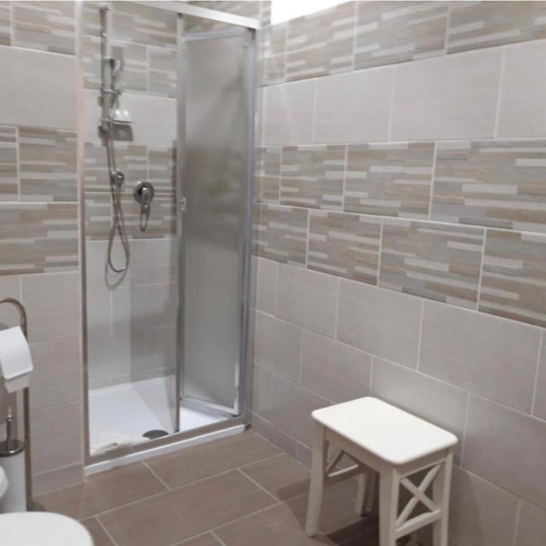Giorgia Airport 2 Fiumicino - Camera Tripla con Bagno Privato - 6