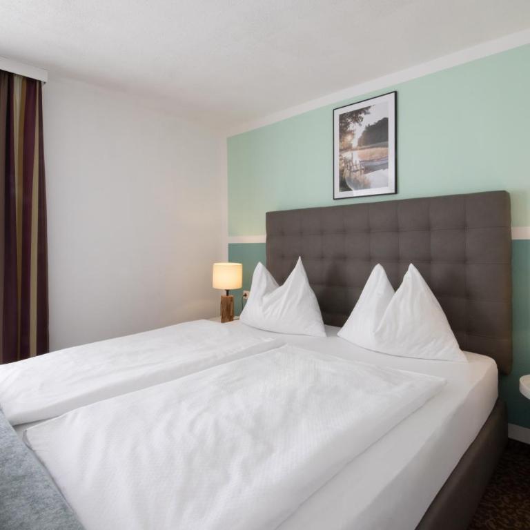 Hotel Pension Waldesruh - Doppelzimmer mit Balkon - 6