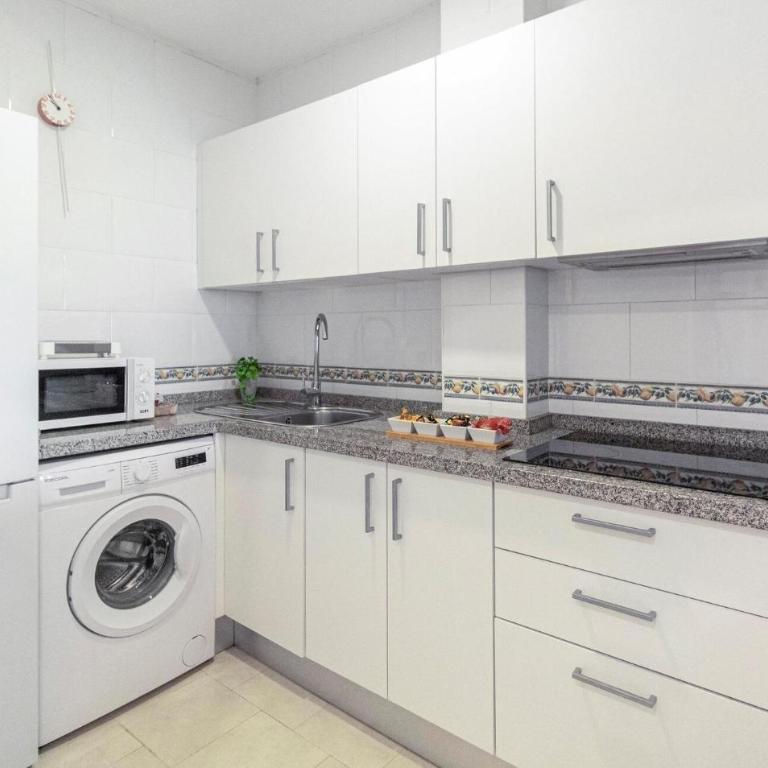 Amazing Apartment In Torrox - Apartamento de 1 dormitorio - 7