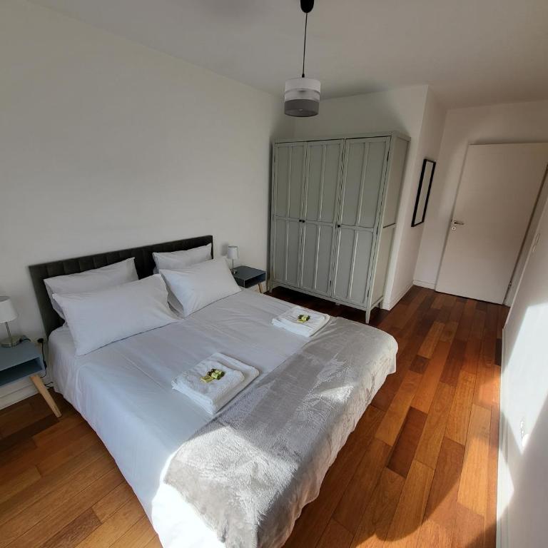 Paris Montmartre Chic - Appartement 3 Chambres - 9