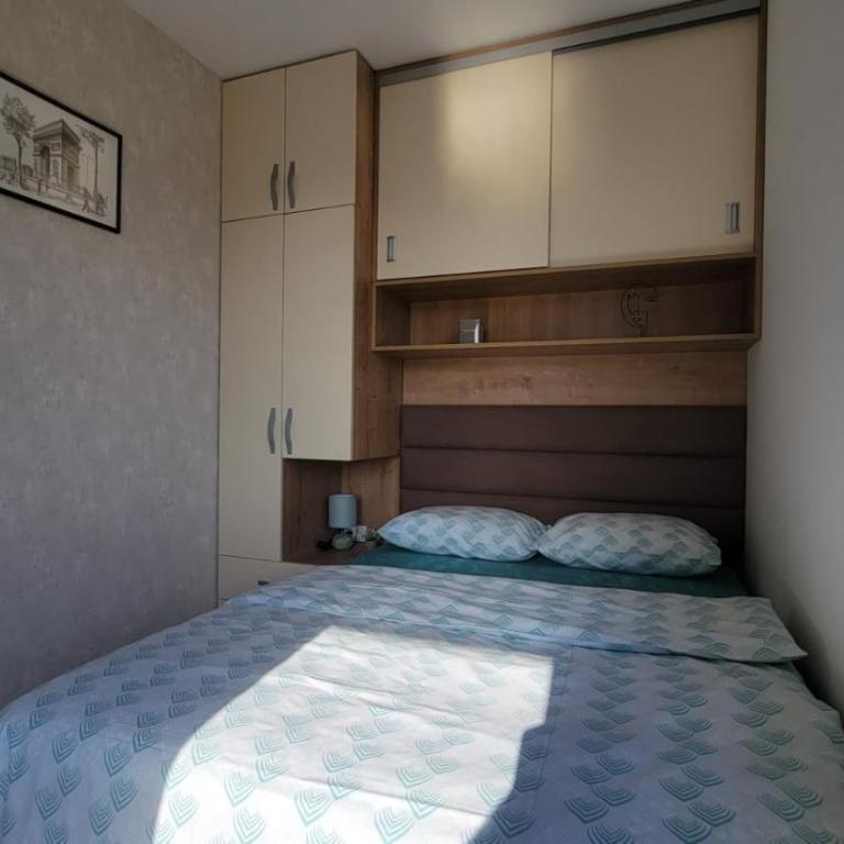 Family Apartman - Two-Bedroom Apartment - 21