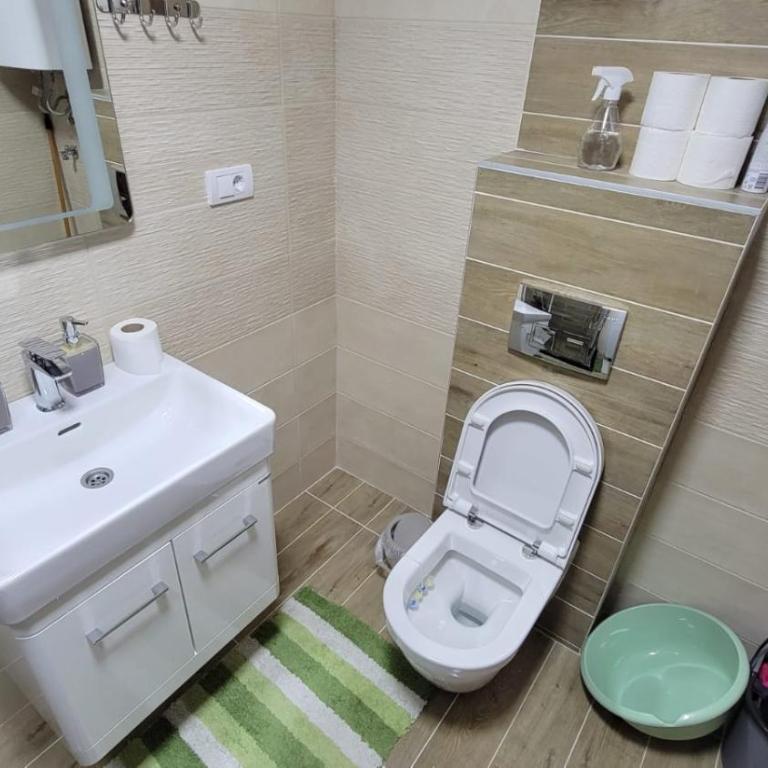 Family Apartman - Two-Bedroom Apartment - 25
