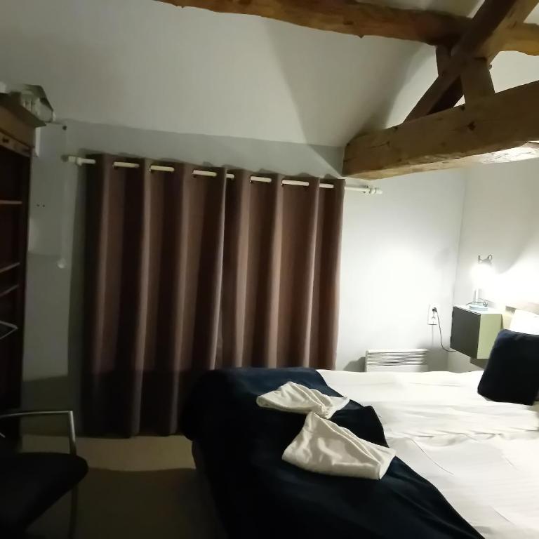Auberge BonBeauJoli - Chambre Double ou Lits Jumeaux avec Salle de Bains - 1
