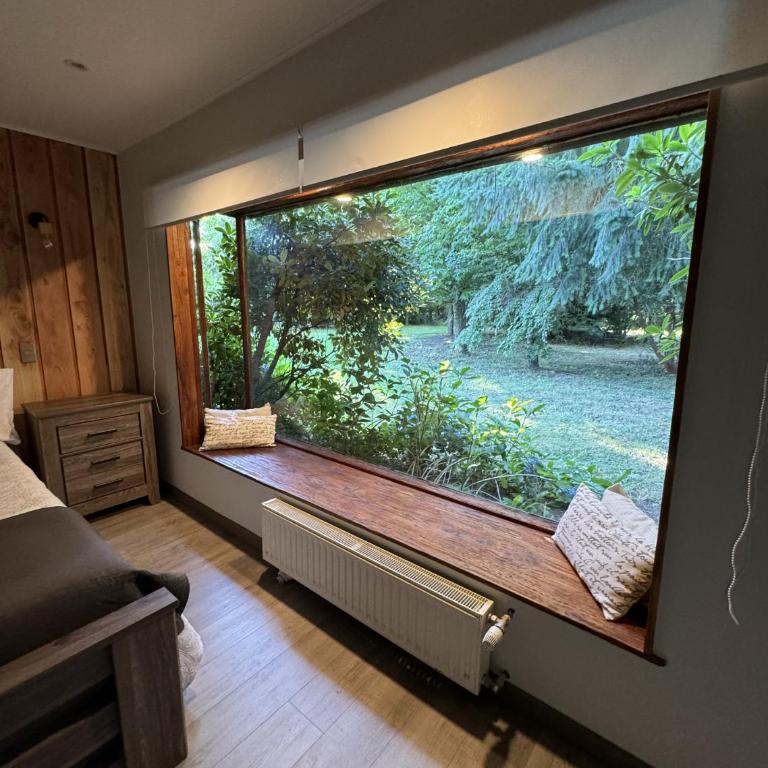 Magnolia Bed & Breakfast - Habitación con cama extragrande y vistas al jardín - 2