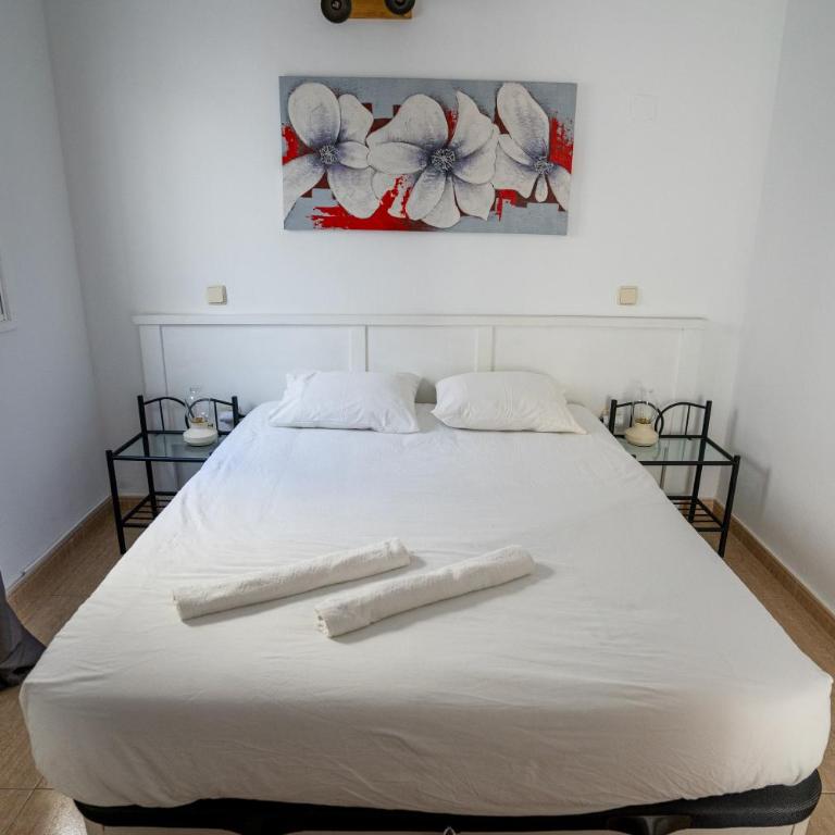 Central House - Two-Bedroom Apartment - 5