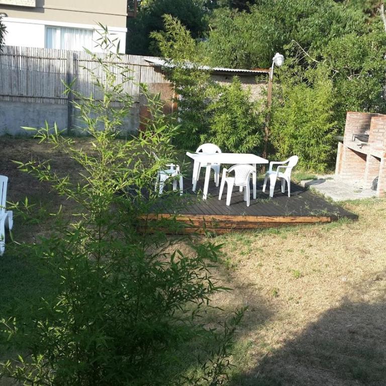 Casa a 50 metros del mar cerca del centro comercial - Three-Bedroom House - 2