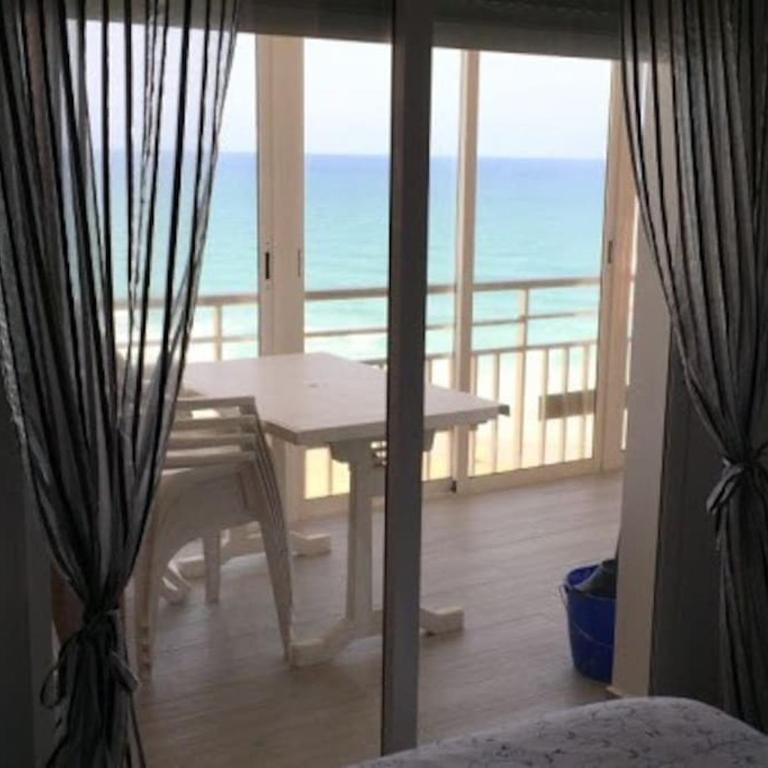 PRIMERA LINEA DE PLAYA-CULLERA - Apartamento de 2 dormitorios - 9