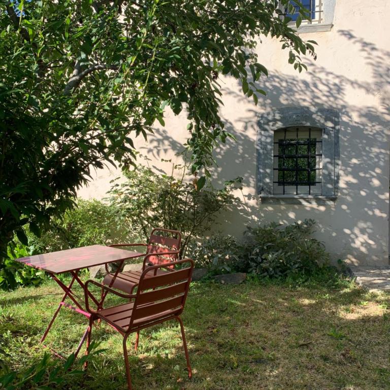 Ancienne ferme rénovée 8 pers, calme, confort, vue montagne et jardin - Maison de Vacances - 41