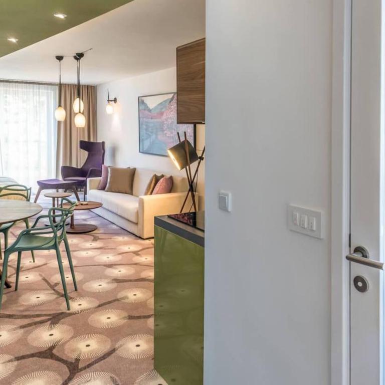 Metropolitan London, Marrakesh & Tokyo - One-Bedroom Apartment - 3