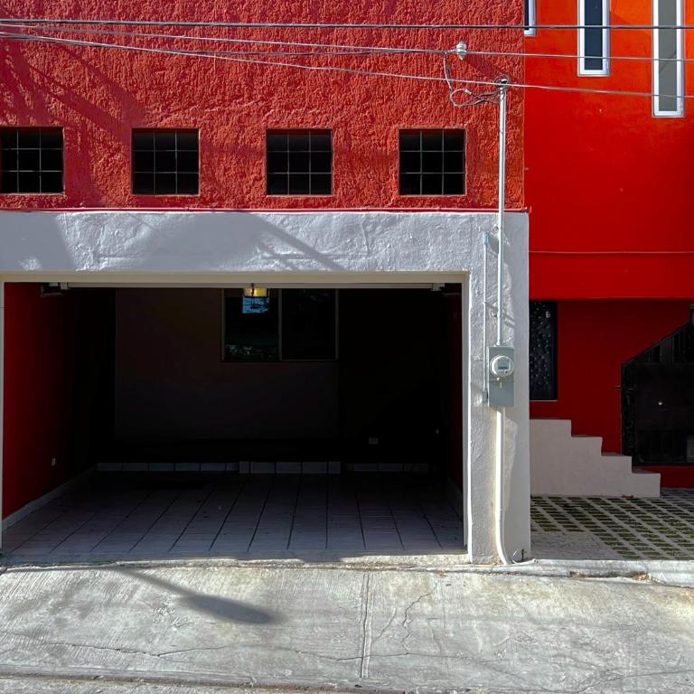 Casa Revolucion: 2BR/2Ba Casita close to downtown with private parking - Apartamento de 2 dormitorios - 33