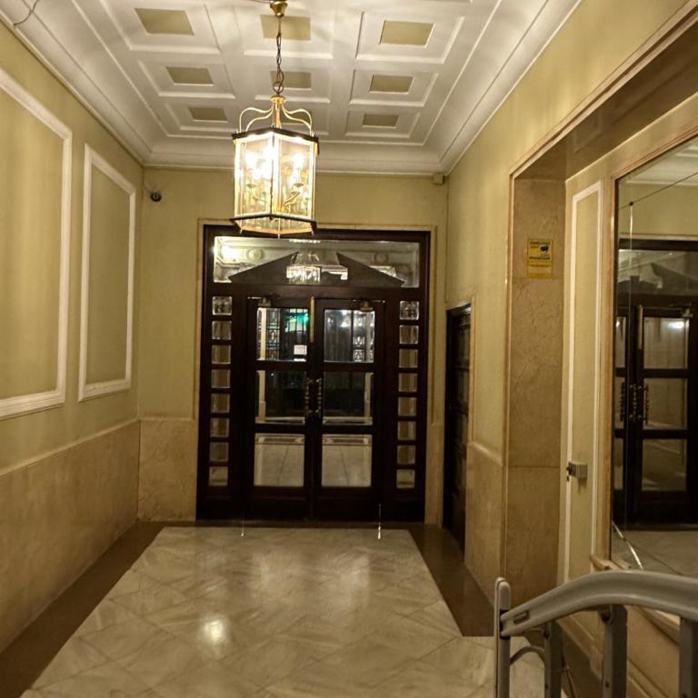 Mirador 1 del Mercado Central - habitacion con baño privado en el centro de la Ciudad Vella - One-Bedroom Apartment - 49