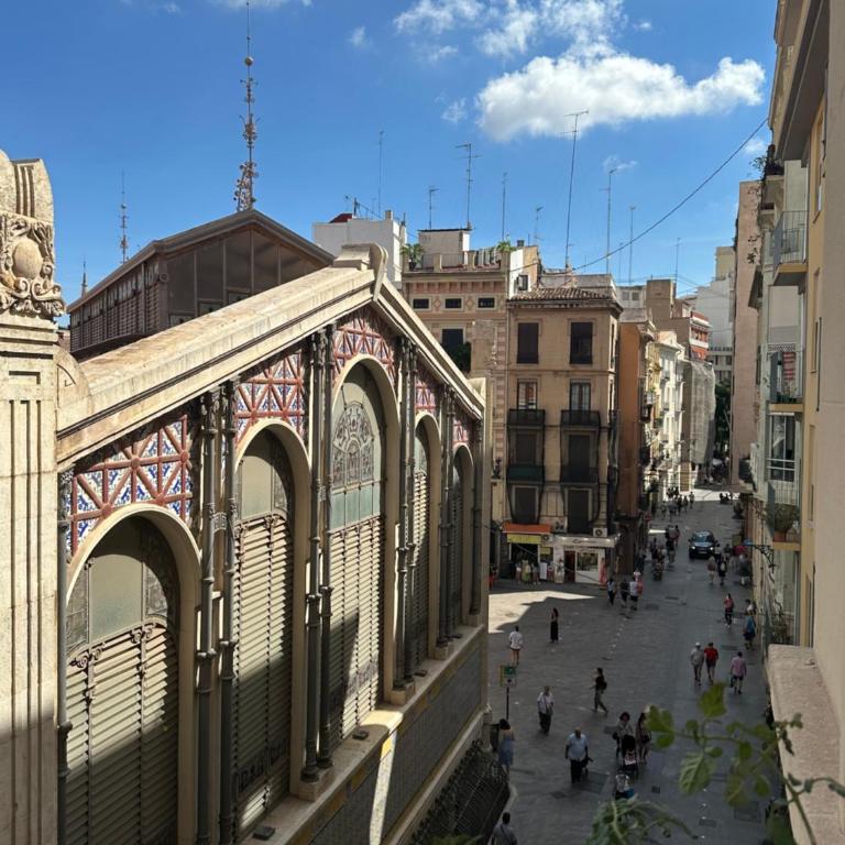 Mirador 1 del Mercado Central - habitacion con baño privado en el centro de la Ciudad Vella - One-Bedroom Apartment - 97