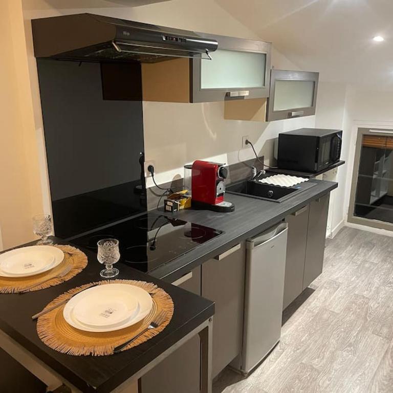 Authentique et calme hypercentre - Apartment mit 1 Schlafzimmer - 14