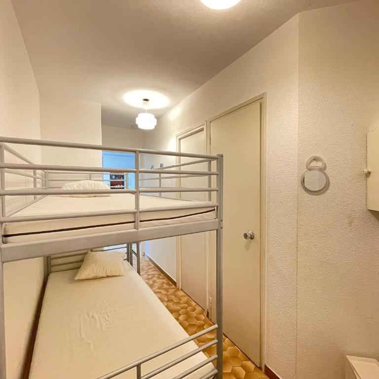 Studio à 50m de la plage avec parking privé, 4 couchages à Sète - FR-1-338-549 - Appartement - 3