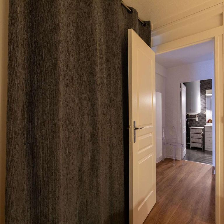 Charmant T2 avec cuisine neuve et cave au centre de Cauterets - FR-1-401-278 - Appartement - 10