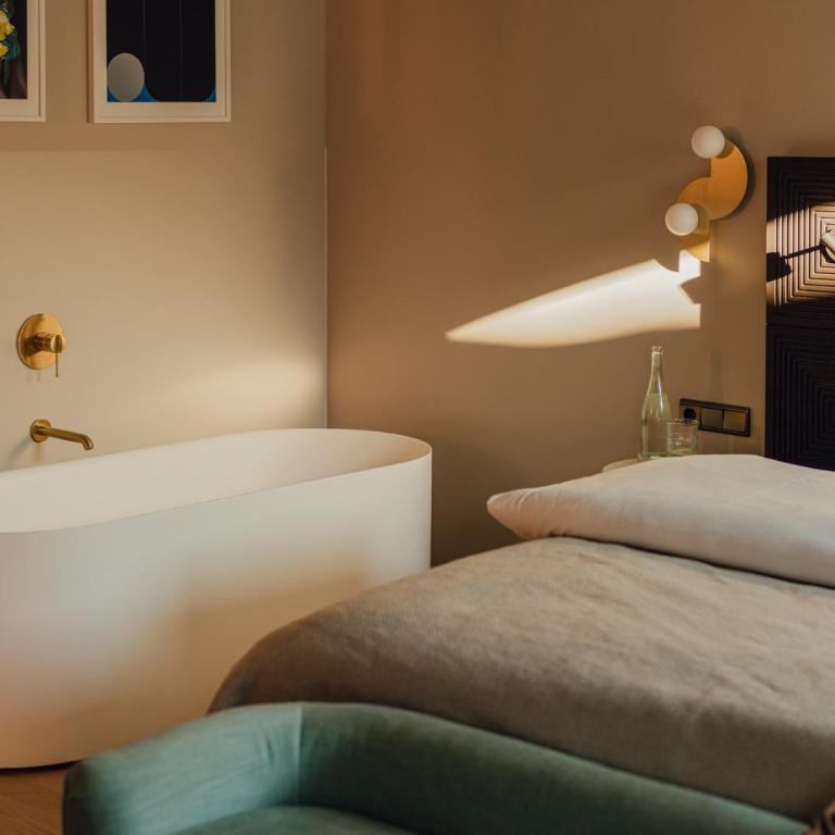 Design Hotel zum Hirschen Salzburg - Superior Junior Suite mit Sauna - 1