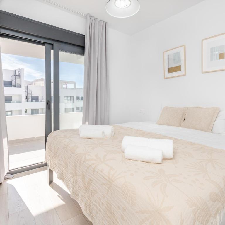 Casa Esmeralda, 7 min to beach, Garage - Two-Bedroom Apartment - 3