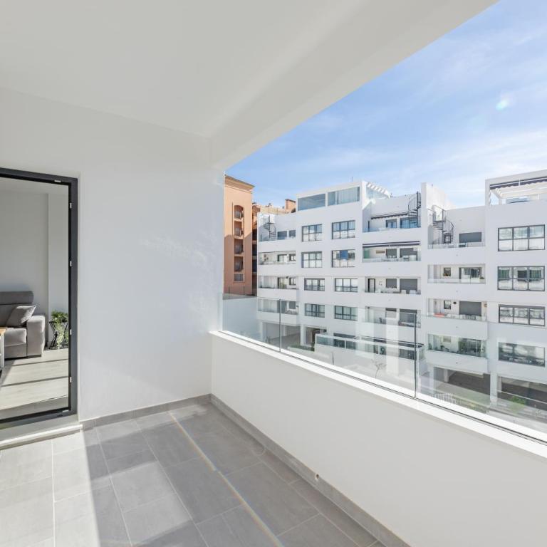 Casa Esmeralda, 7 min to beach, Garage - Two-Bedroom Apartment - 17