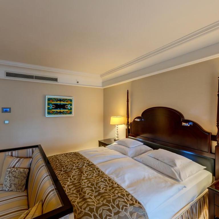 Falkensteiner Schlosshotel Velden – The Leading Hotels of the World - Superior Zimmer - 1