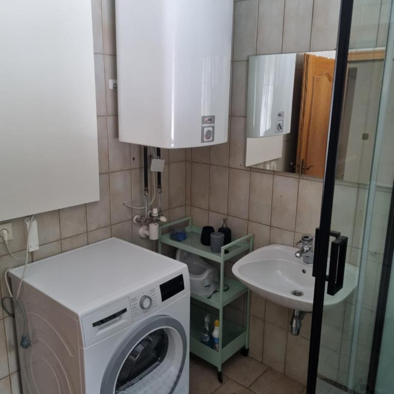 Fridas Place - DER Blick über ganz Villach - 160 m2 Ferienoase - ganzes Haus bis zu 8 Personen - Haus mit 3 Schlafzimmern - 39