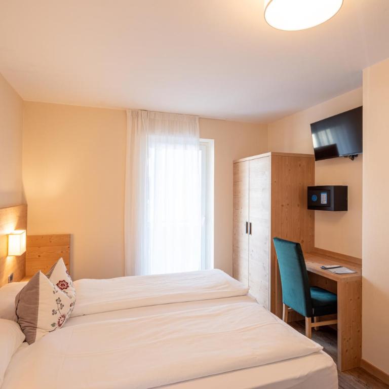 Hotel Nele - Classic Family Room (2 Adults + 1 Child) with Spa Access - 3