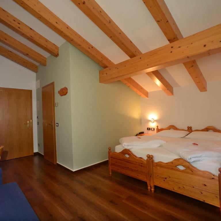 Hotel Nele - Classic Family Room (2 Adults + 1 Child) with Spa Access - 5