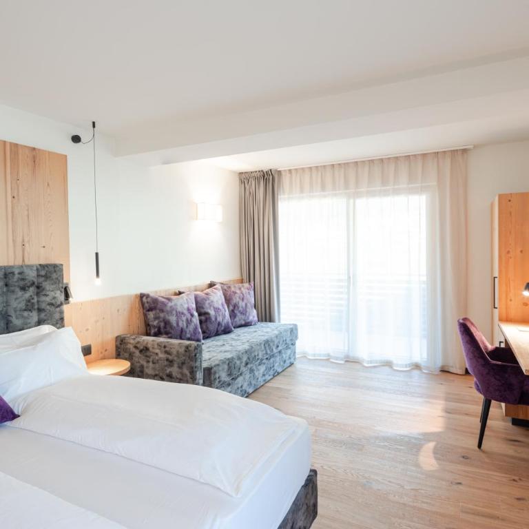 Hotel Nele - Superior Triple Room (2 Adults + 1 Child) with Spa Access - 3