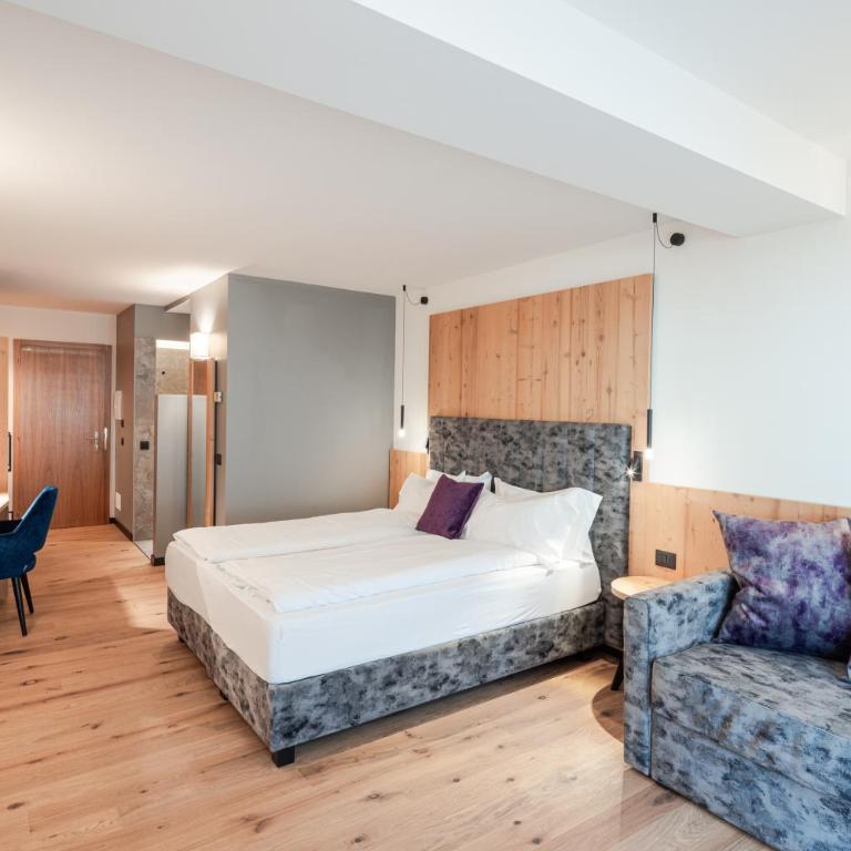 Hotel Nele - Superior Triple Room (2 Adults + 1 Child) with Spa Access - 1