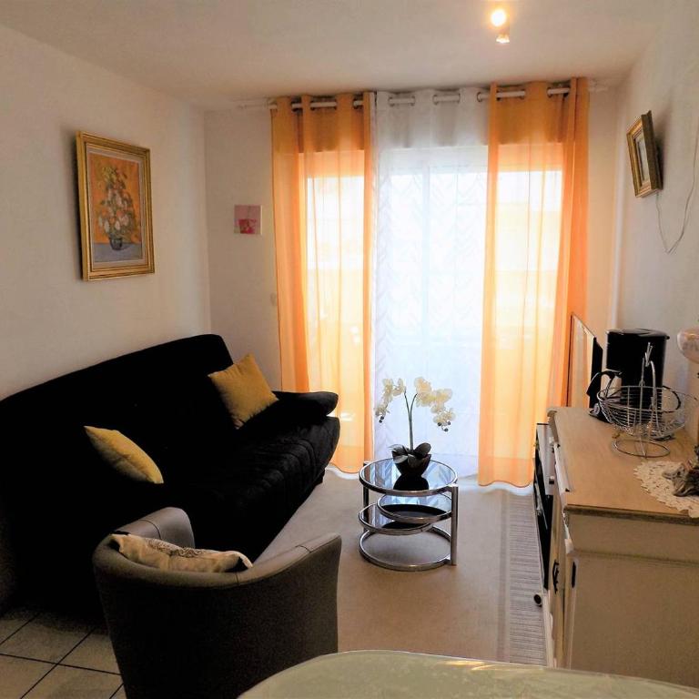 Royan - APPARTEMENT au COEUR du CENTRE-VILLE - PLAGE à SEULEMENT 200m - Appartement 1 Chambre - 2