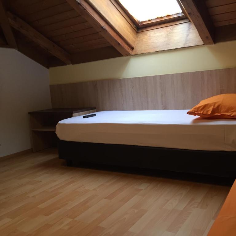 Garni Villa Betty - Camera Familiare con Bagno Privato - 12