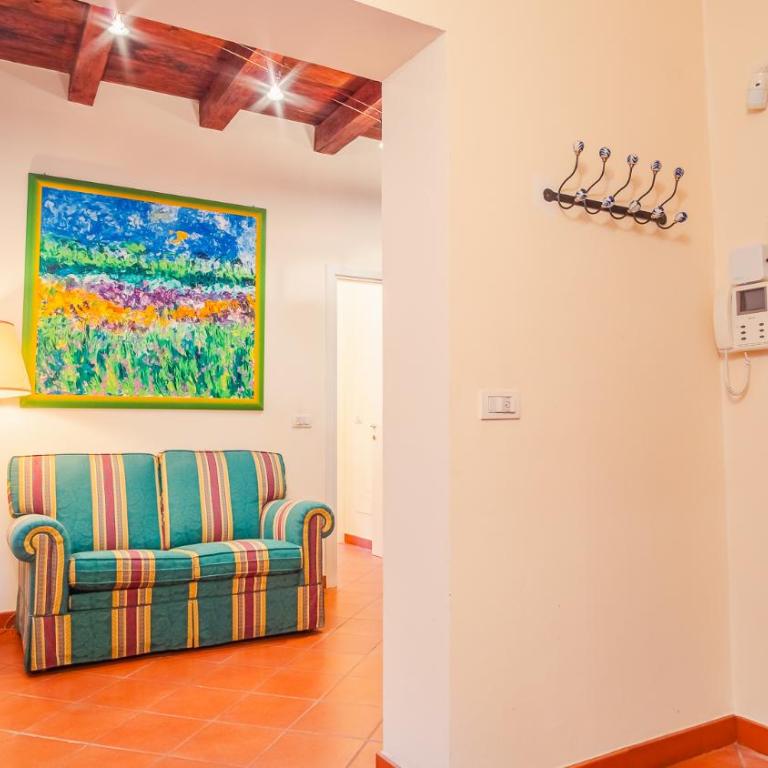 Piazza Grande - Italian Homing - One-Bedroom Apartment - 9