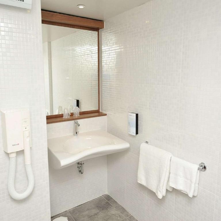 Campanile Annecy - Cran Gevrier - Standard Double Room - 7