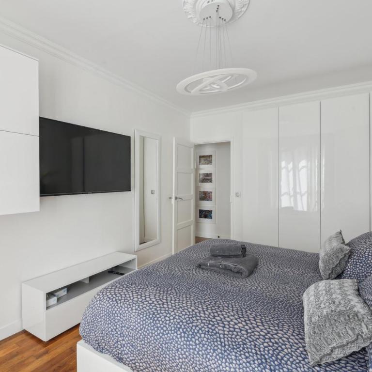 Élégance parisienne près des Champs-Élysées - Appartement 2 Chambres - 9