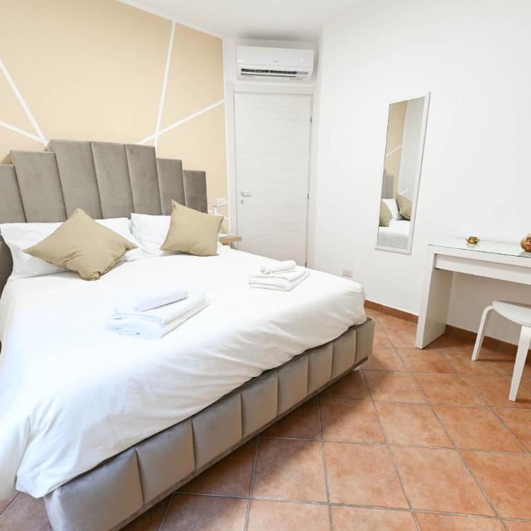 StayLux - One-Bedroom House - 9