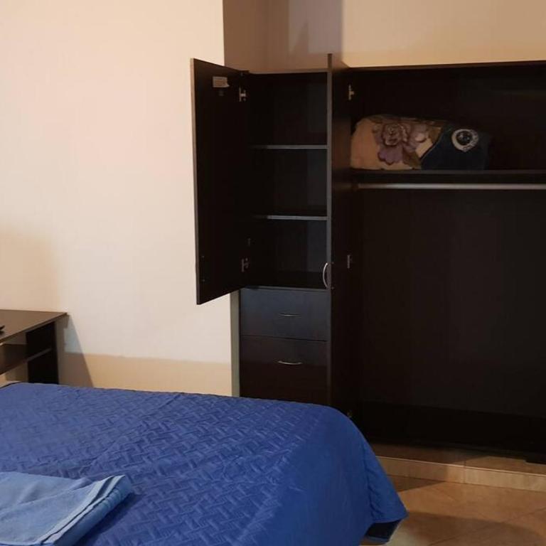 Amazing one bedroom apartment near the Airport ! - Apartamento de 1 dormitorio - 3