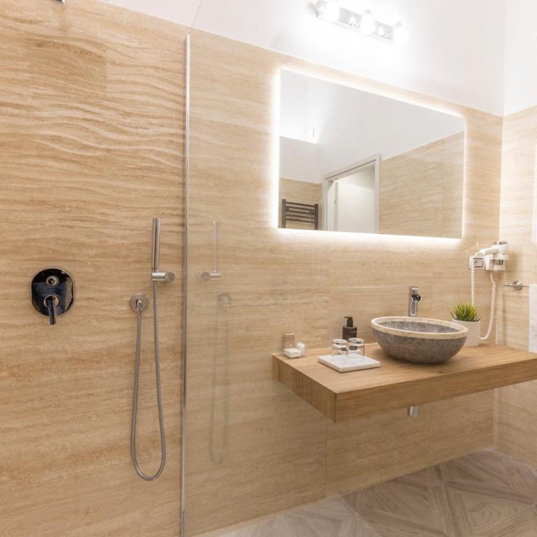 Domus Taurinorum - Double Room with Private Bathroom - 12