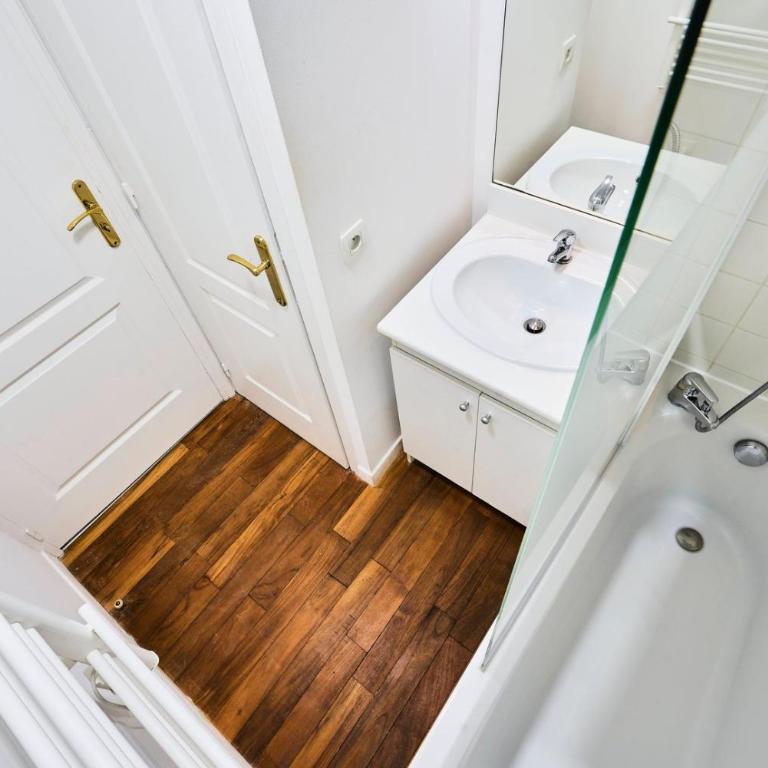 Large studio between train station & Grand Place - Appartement - 29