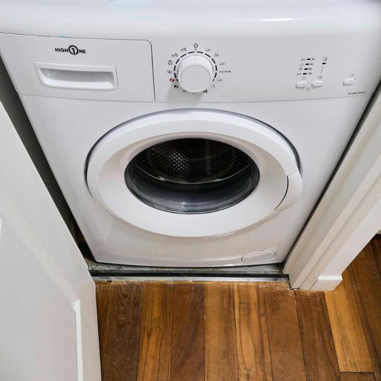 Large studio between train station & Grand Place - Appartement - 27