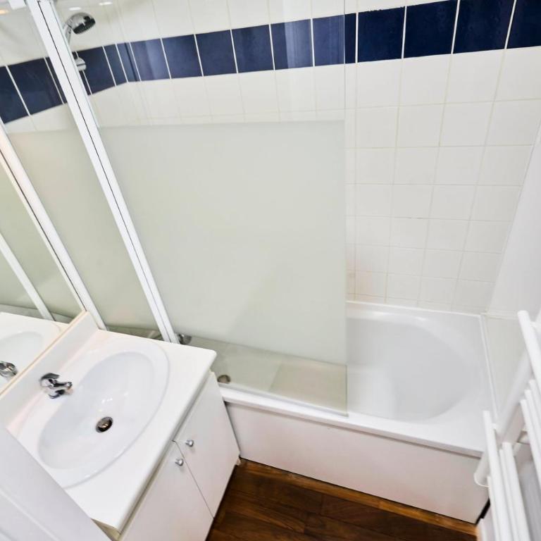 Large studio between train station & Grand Place - Appartement - 32