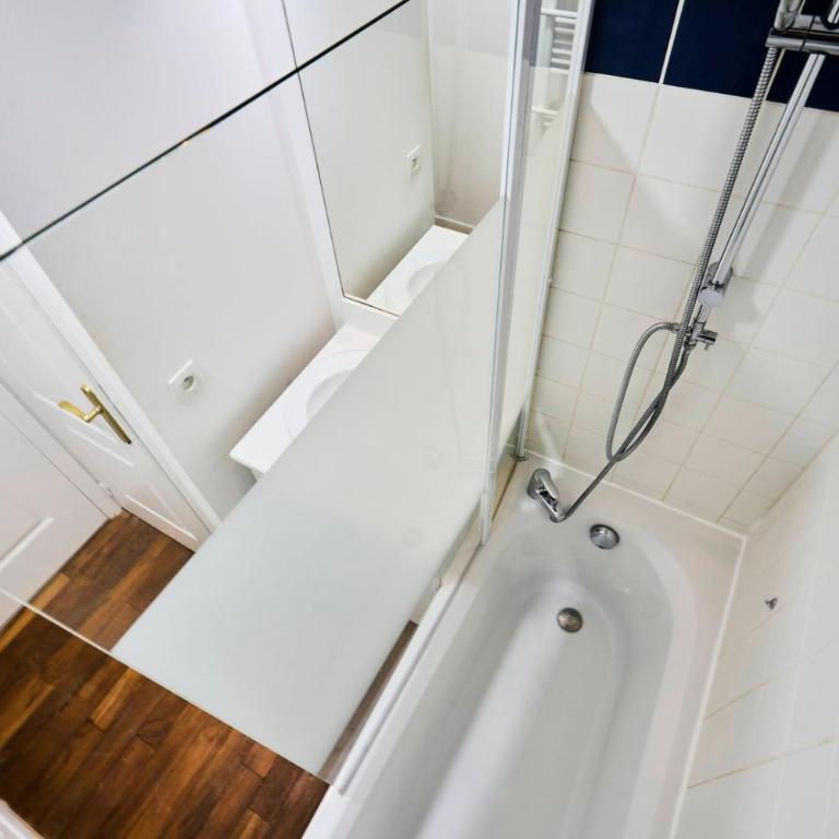 Large studio between train station & Grand Place - Appartement - 28