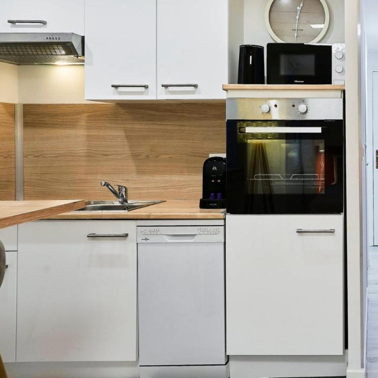 Large studio between train station & Grand Place - Appartement - 17